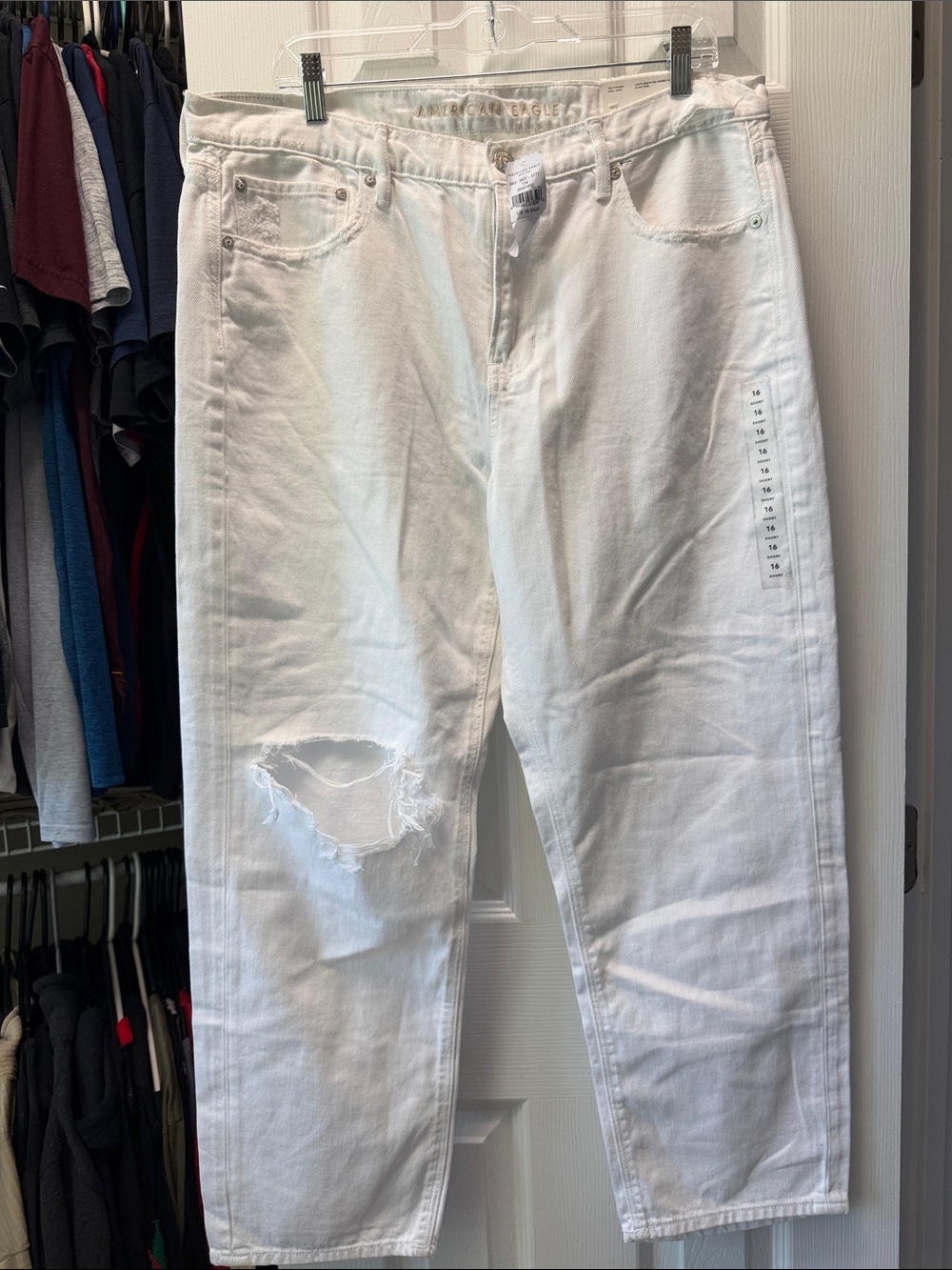 American Eagle Outfitters White 90s Straight Leg Distressed Jeans
